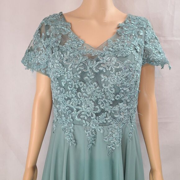 New Mother of the Bride (8) Eucalyptus Green Lace & Chiffon  Lace Up Back Dress - Picture 2 of 9